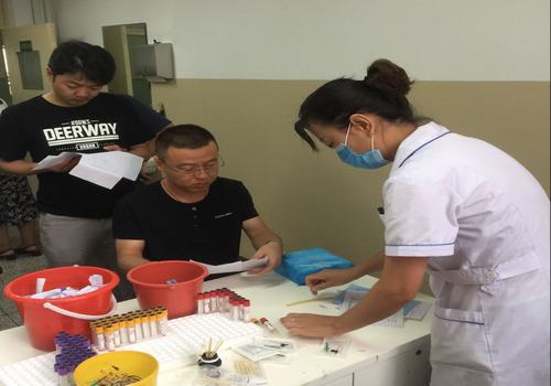 設(shè)備備租賃中心組織員工進(jìn)行“關(guān)愛(ài)身心”健康體檢