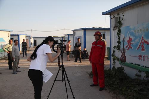 強(qiáng)化宣傳造勢(shì) 營造濃厚氛圍