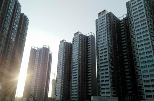 銅煤一號雪松林小區1-3#樓順利通過竣工驗收