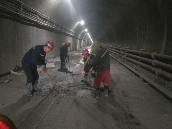 礦建三公司曹家灘項目部多管齊下“抓安全 促生產”