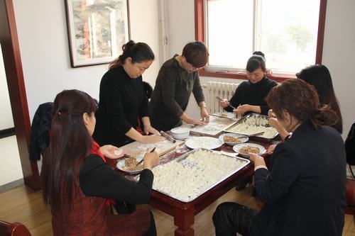 銅煤公司冬至暖心包餃子活動進行中