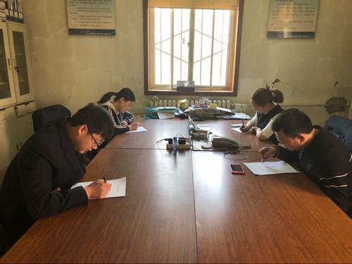  銅煤公司組織開展學(xué)習(xí)貫徹建設(shè)集團(tuán)管理制度及上級重要會議精神書面答題活動