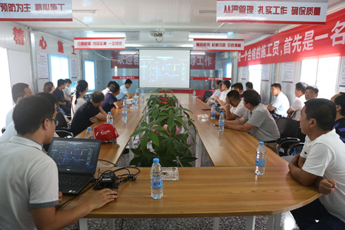 陜煤建設(shè)天工公司精心組織項(xiàng)目管理對(duì)標(biāo)  認(rèn)真開(kāi)展施工現(xiàn)場(chǎng)觀摩學(xué)習(xí)