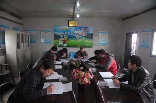 掘進公司開展全員反“三違”承諾活動