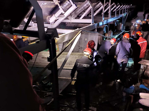 陜煤建設機電安裝公司曹家灘項目部為“五一”勞動節(jié)獻禮