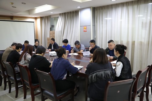 陜煤建設(shè)路橋分公司傳達學(xué)習(xí)集團主題教育總結(jié)會精神