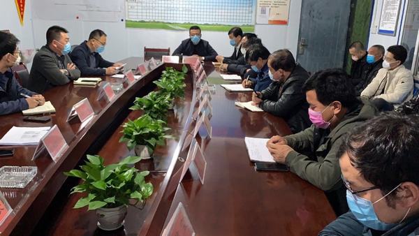 陜煤建設礦建二公司小保當三項目部戰(zhàn)疫情抓安全把牢班組管理“第一關”