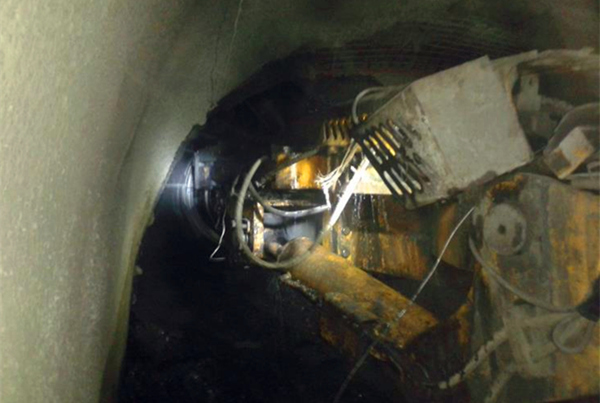 陜煤建設礦建三公司雙龍項目部二盤區輔助運輸巷與10#聯絡巷順利貫通