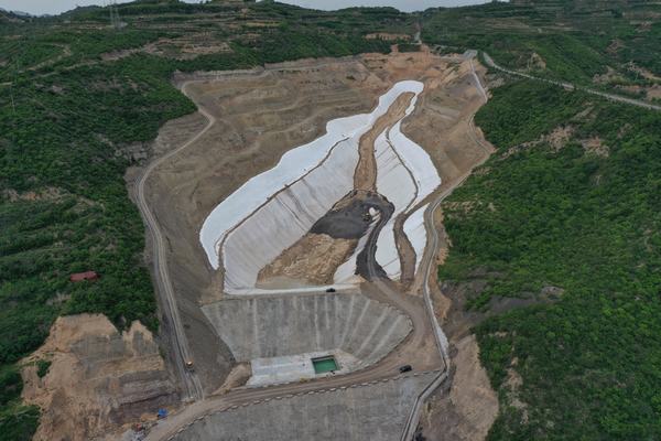 陜煤建設(shè)韓城分公司承建的龍鋼公司綜合渣場項(xiàng)目順利通過竣工驗(yàn)收