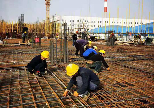 揮灑汗水，亮劍拼搏，以勞動為五一添色彩