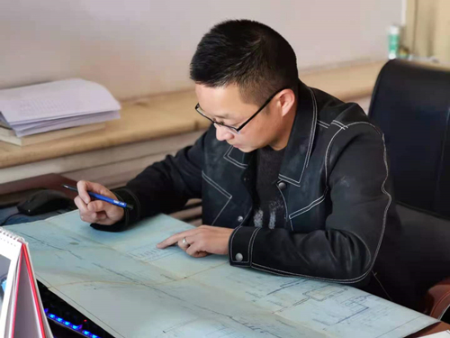 用汗水與智慧詮釋責任擔當