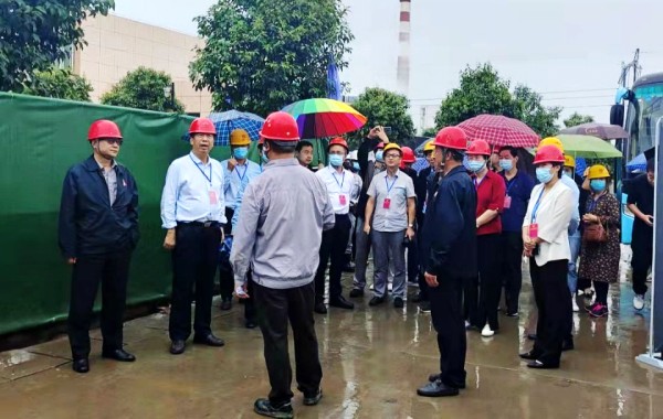 渭南市華州區(qū)政協(xié)主席王強(qiáng)國一行深入陜煤建設(shè)渭南分公司華縣站神渭管道輸煤項目調(diào)研指導(dǎo)工作