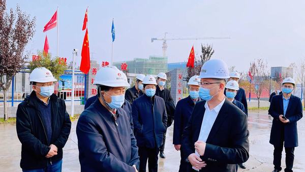 陜西省人大常委會黨組副書記、副主任姜鋒一行蒞臨黃河國際汽車博覽園項目調研指導