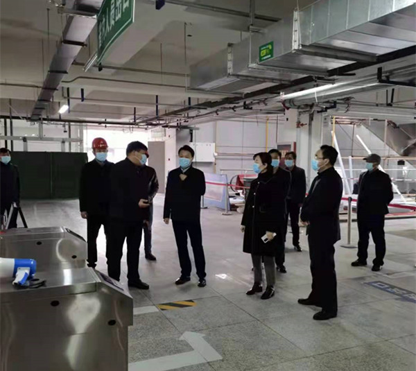 彬州市市長陳加寶、副市長張虹一行蒞臨銀西高鐵彬州東站前廣場項目指導工作