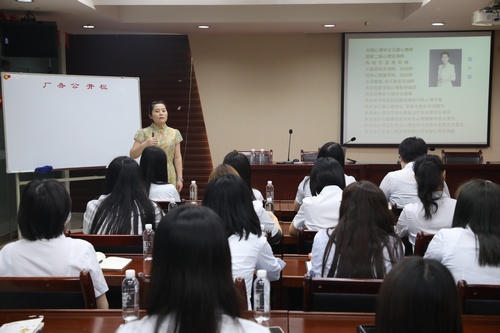 陜煤建設路橋分公司：關愛女職工，情滿半邊天