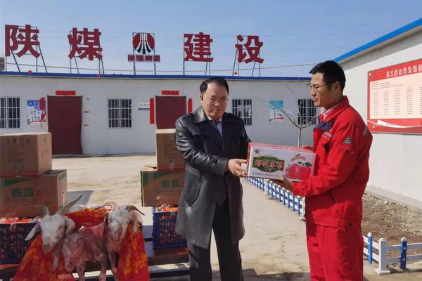 陜煤建設(shè)礦建二公司領(lǐng)導(dǎo)前往第一項(xiàng)目部進(jìn)行開工慰問