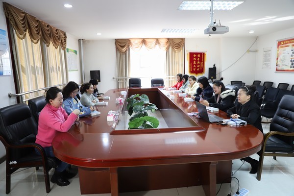 陜煤建設(shè)洗選煤運(yùn)營公司積極開展“女職工維權(quán)月”活動(dòng)