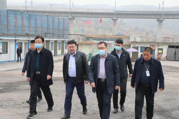 韓城礦業(yè)有限公司領(lǐng)導前往陜煤建設(shè)礦建二公司第二項目部檢查指導工作