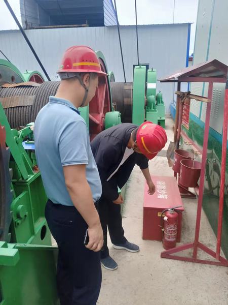 陜煤建設礦建二公司:帶著“放大鏡”進基層