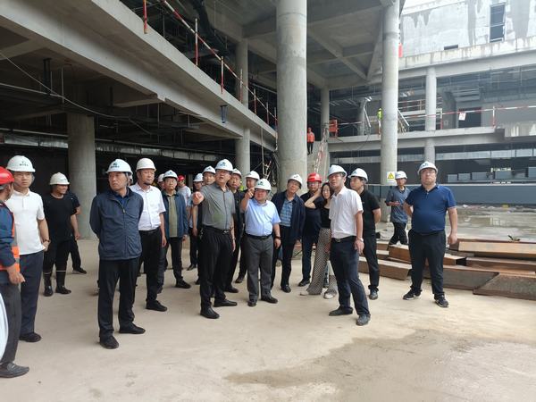 榆林城投集團(tuán)黨委書記、董事長、總經(jīng)理郝君一行深入陜煤建設(shè)榆林公司施工項目檢查指導(dǎo)工作