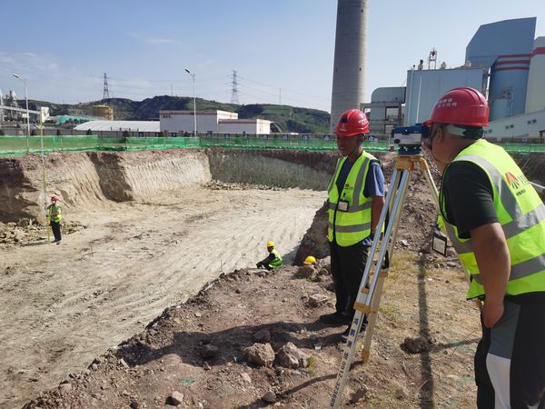 陜煤建設天工公司施工前沿以高溫“烤”驗,“暑”寫勞動畫卷