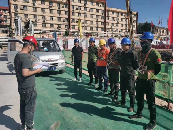 陜煤建設韓城分公司土建六項目部:戰高溫 斗酷暑 建設項目不停步