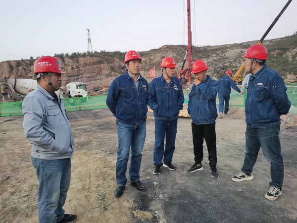 陜西新元潔能有限公司董事長、總經理范建林蒞臨陜煤建設天工公司檢查指導工作