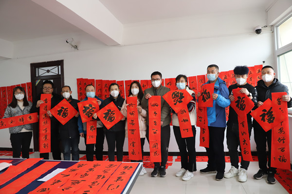 陜煤建設機電安裝公司開展“迎新納?！彼痛郝摶顒?></div>
                                <div   id=