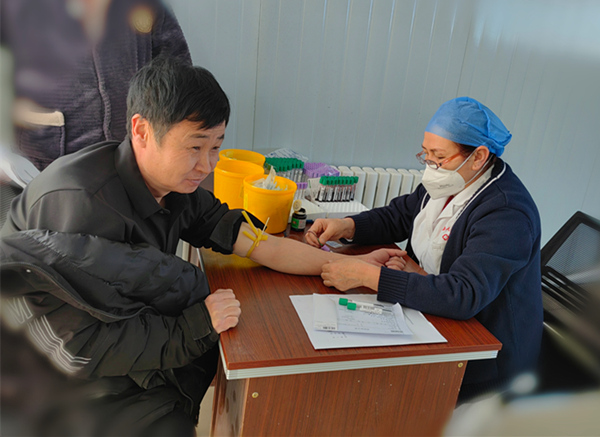 陜煤建設(shè)礦建三公司常態(tài)化健康監(jiān)測為職工撐起“保護(hù)傘”