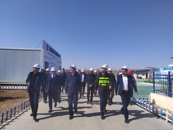 榆林市委副書記、市委黨校校長李雄斌一行蒞臨榆林市委黨校新校區(qū)建設(shè)項目檢查指導(dǎo)工作