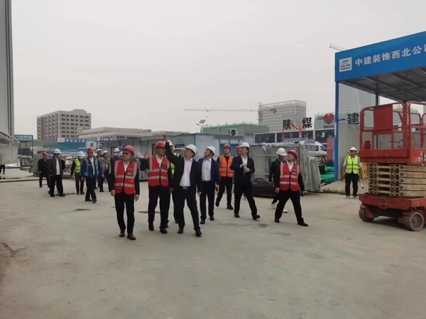 中電科西北集團(tuán)有限公司副總經(jīng)理薛敏蒞臨陜煤建設(shè)渭南分公司北斗星基建設(shè)項(xiàng)目參觀指導(dǎo)
