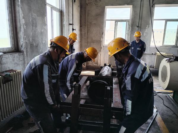 陜煤建設洗選煤運營公司神渭首端運營項目部：攻堅第一戰  檢好第一線