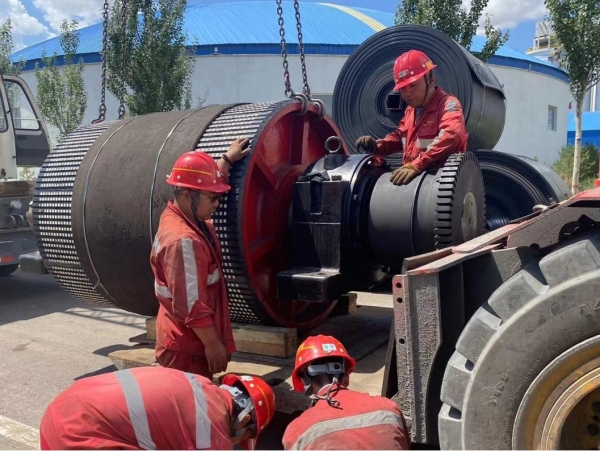 陜煤建設機電安裝公司曹家灘項目部秋高氣爽施工忙