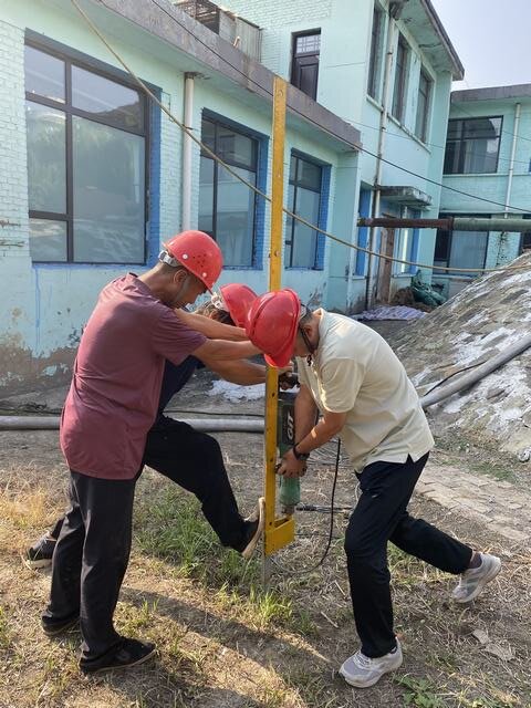 陜煤建設韓城分公司安裝五項目部：打接地極的“小神器”誕生了