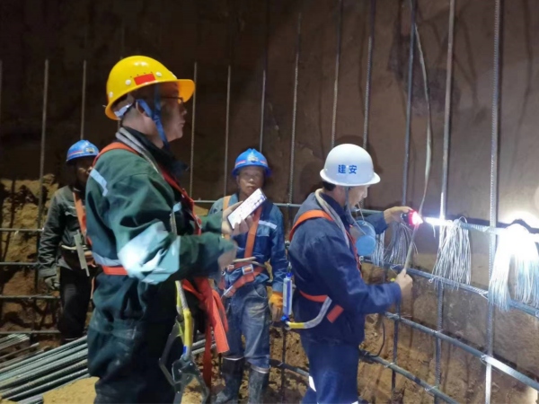 陜煤建設礦建三公司董東項目部順利完成專用回風立井表土段施工