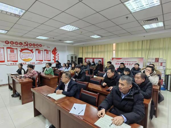 陜煤建設煤礦運營服務分公司:以思促學提能力 以學促干轉作風