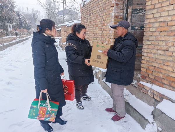 陜煤建設礦建三公司：節前送關懷，讓愛心溫暖寒冬