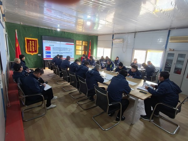 陜煤建設銅煤公司基層項目部：吹響“沖鋒號”擰緊“安全閥”