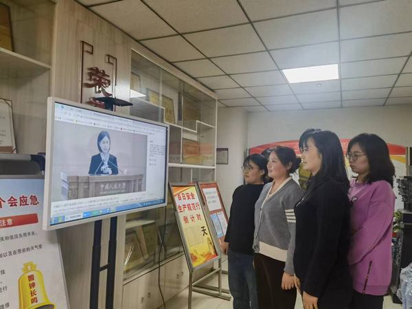 陜煤建設礦建二公司：看齊勞模標桿 汲取奮進力量