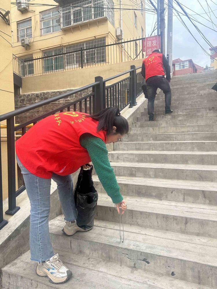 陜煤建設機電安裝公司：志愿服務迎“五一”，文明與愛齊傳遞