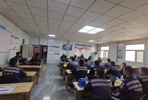 陜煤建設洗選煤運營公司紅柳林洗煤廠項目部： 打響“安全月”第一炮