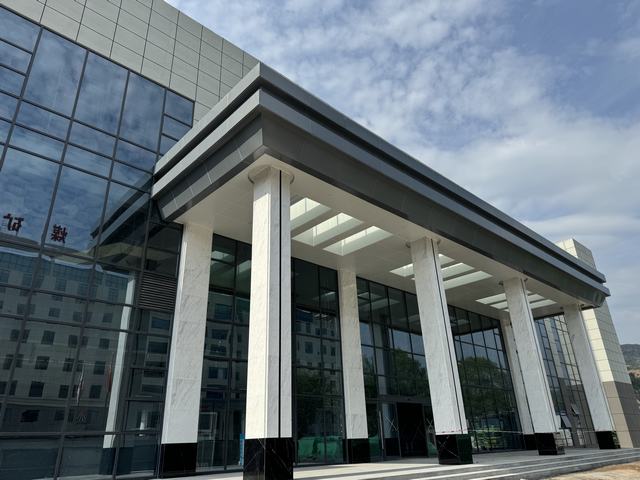 陜煤建設(shè)韓城分公司承建的韓城礦業(yè)王峰礦井聯(lián)合建筑工程順利通過竣工初驗