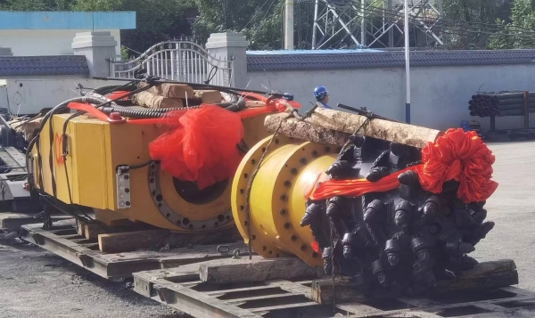 陜煤建設(shè)礦建三公司銅川項目部首臺綜掘機成功完成入井組裝調(diào)試運行