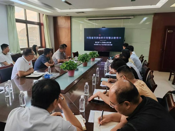 陜煤建設煤礦運營服務分公司：繃緊“安全弦”  守牢“安全關”