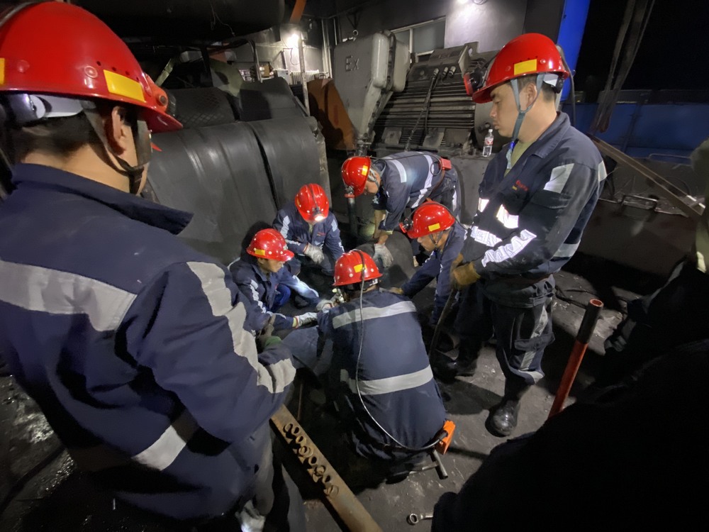 陜煤建設(shè)韓城分公司張家峁項目部:18小時搶修工程小紀