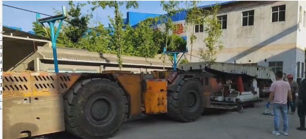 陜煤設計研究院:韓城礦業公司桑樹坪二號井率先應用無軌膠輪車支架搬運車運輸,提高工作效率,確保安全生產