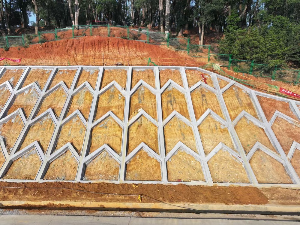 陜煤建設(shè)西北分公司：攻堅(jiān)克難啃“骨頭”、邊坡治理顯成效