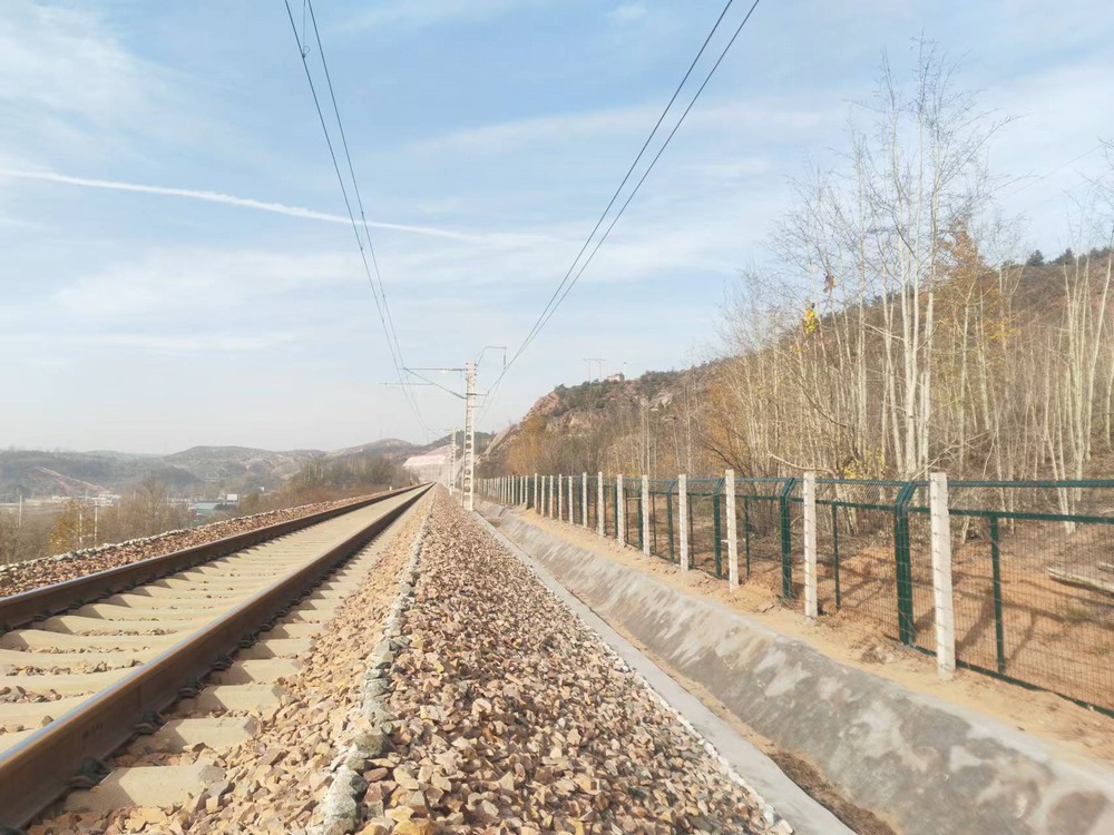 陜煤建設路橋分公司紅檸鐵路修繕維修項目全面竣工