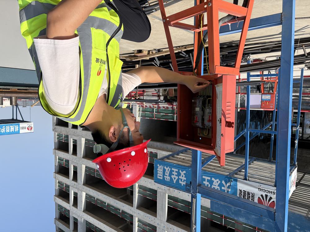 陜煤建設天工公司的 520 硬核告白：安全帽作玫瑰，卷尺圖紙寫情詩