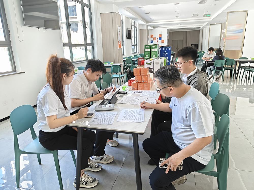 陜煤建設(shè)天工公司： 刷臉就餐，智慧食堂讓“靠臉吃飯”成為新時(shí)尚